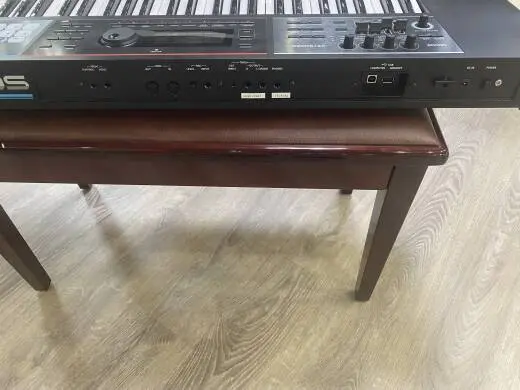 Juno DS61 61-Key Synthesizer w/Phrase Pads 2